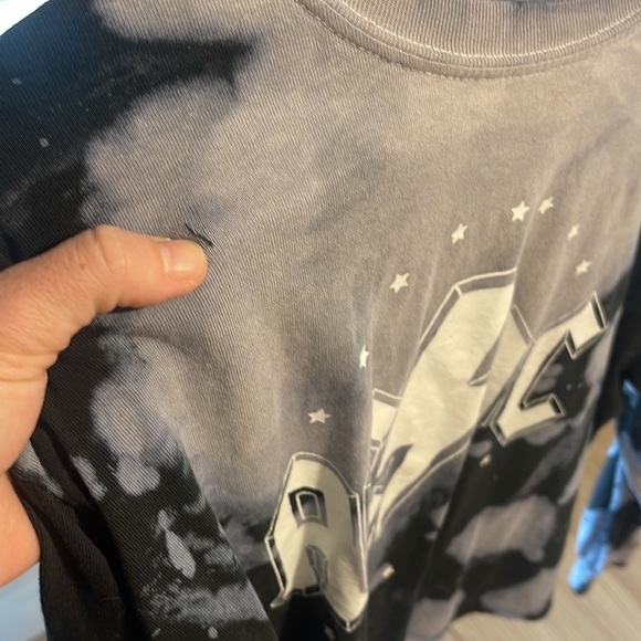 ac⚡️dc cropped long sleeve band tee, size m/l - Picture 3 of 5